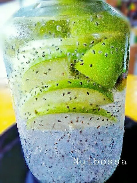 "Infused Water"😁😁
#น้ำเพื่อสุขภาพ💚💛👍|nuibossa fb.Nui Bossaさん