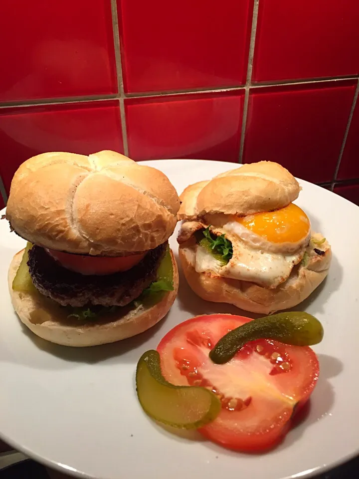 Easy dinner for my husband: beef burger & egg burger :) nothing more ;) #burger #beef #egg|LucieFoodさん