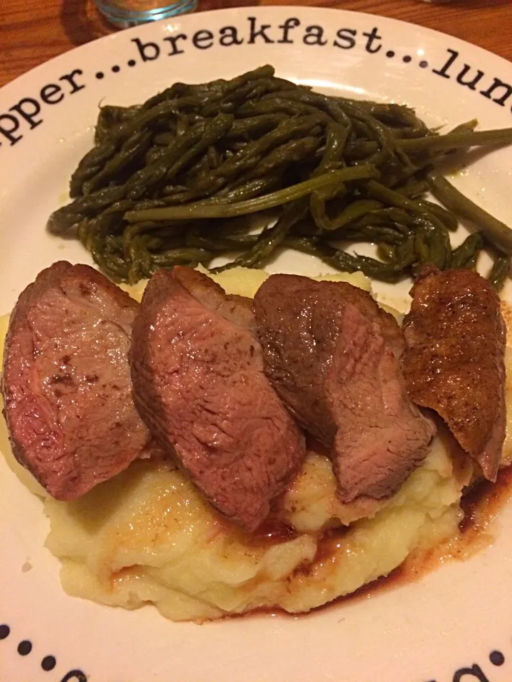 Duck breast with mash potato and wild asparagus|francesca pisanuさん