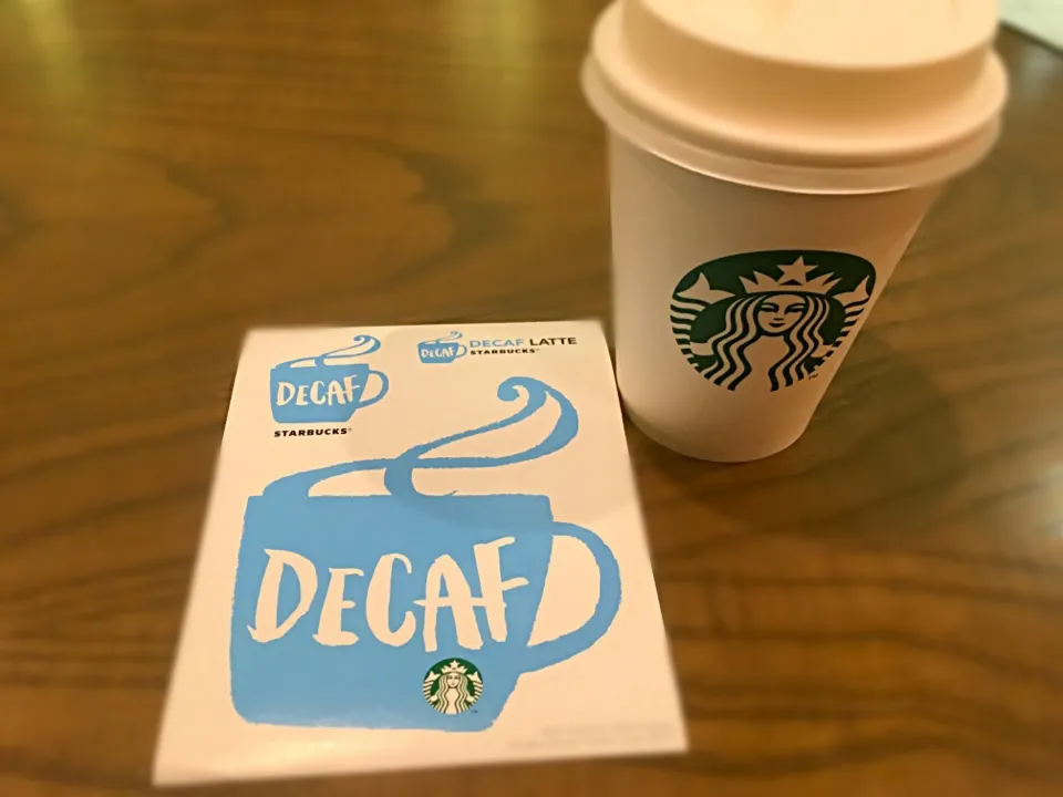 Snapdishの料理写真:今日から発売のDecaf Latte
シールもらえた！|きっしーさん