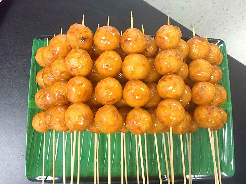 Karioka/Sweet rice ball deepfried🍡 coated with coconut milk & brown sugar sauce|🌺IAnneさん