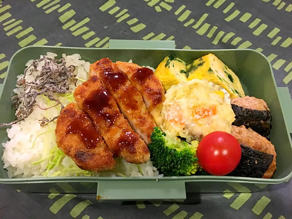 ヒレカツのお弁当。|Chiharuさん