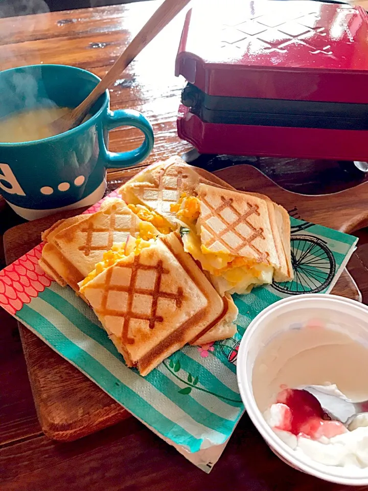 Snapdishの料理写真:焼きサンドlunch|きょうこさんさん