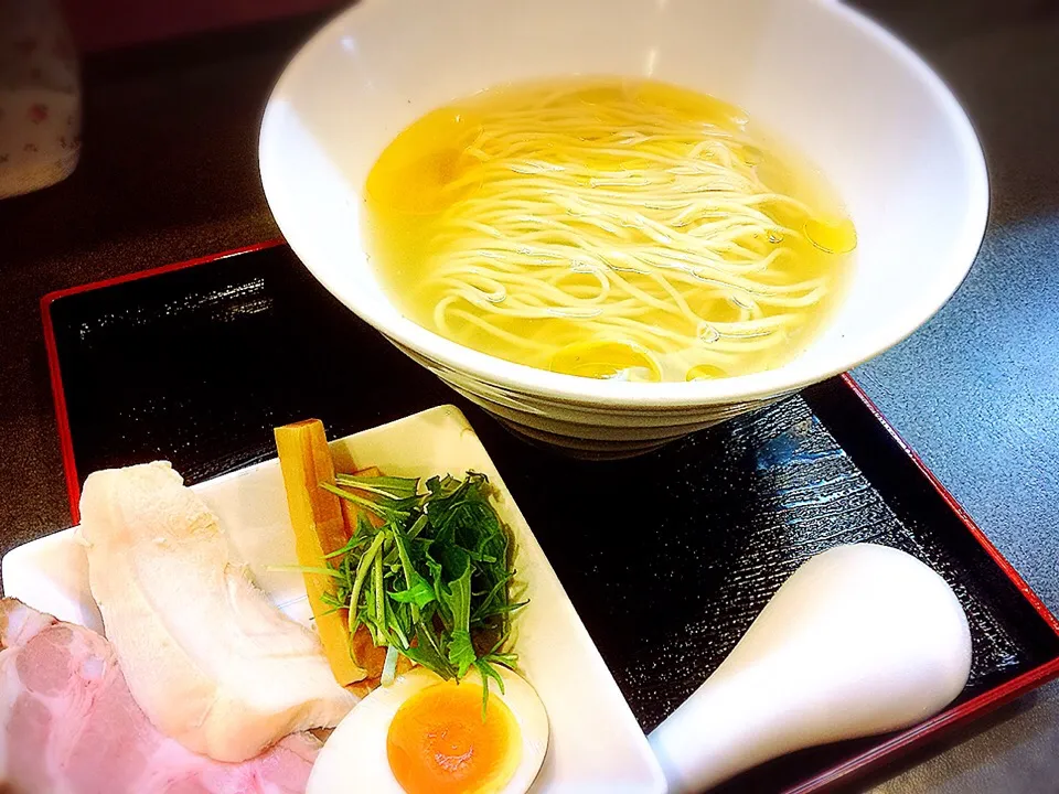 Snapdishの料理写真:幸跳さんで塩らぁ麺〜♡|いく❤️さん