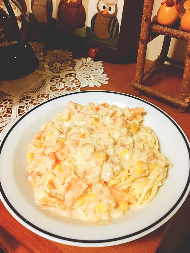 Snapdishの料理写真:簡単にできる！ツナとトマトのホワイトクリームパスタ#delish kitchen|しんごろうさん