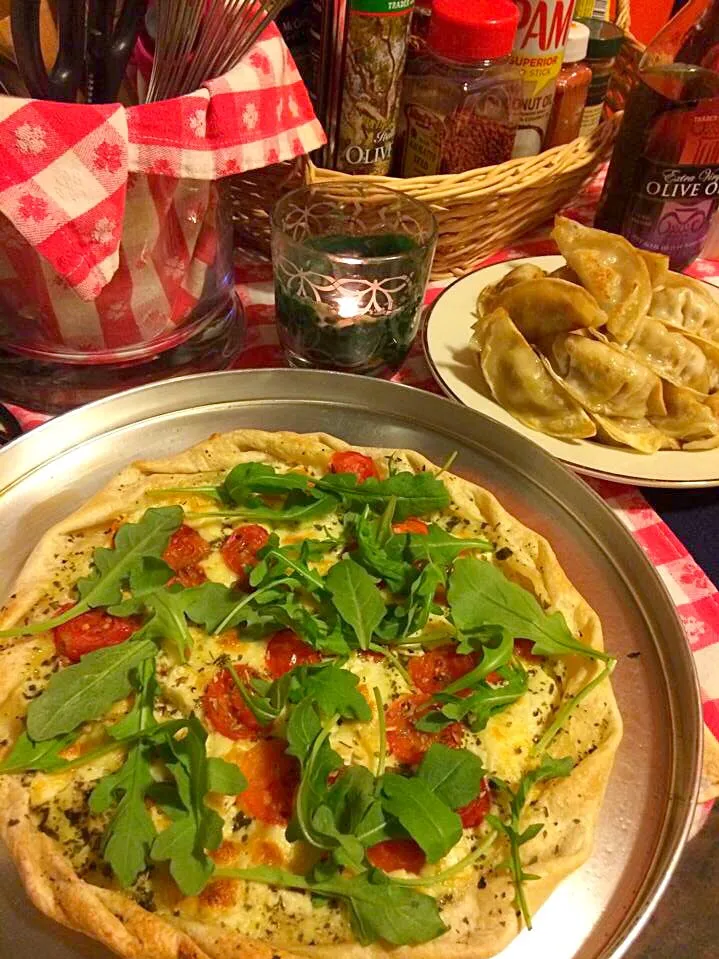 Snapdishの料理写真:French thin crust Brie, grape tomatoes, topped with fresh arugula pizza|🌺IAnneさん