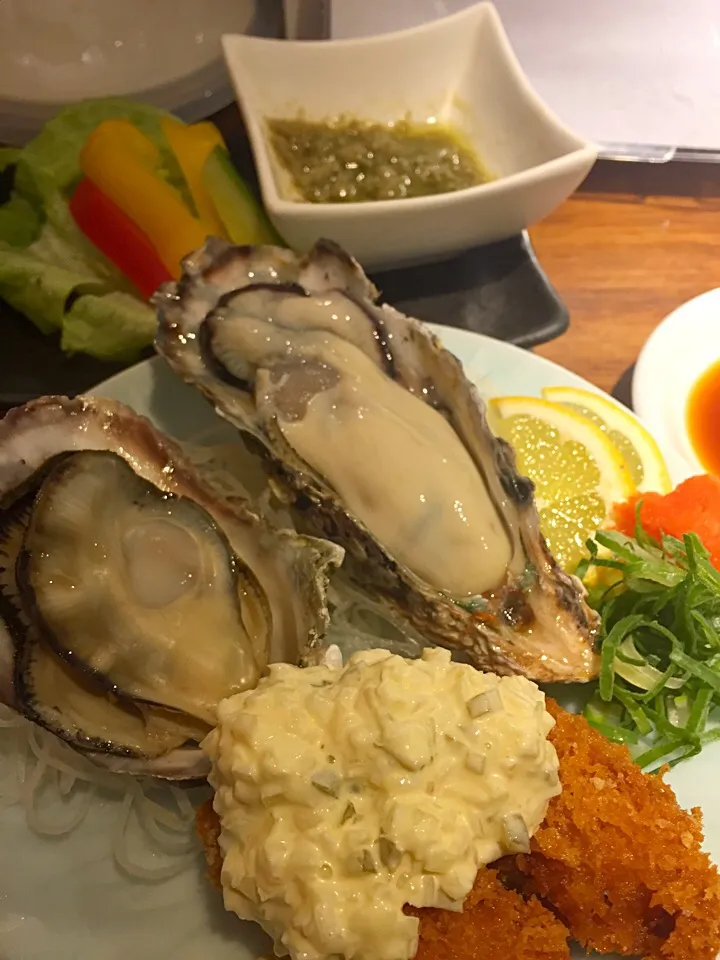 牡蠣の三点盛り〜蒸し牡蠣・牡蠣フライ・牡蠣のお造り〜♪777円|miya39さん