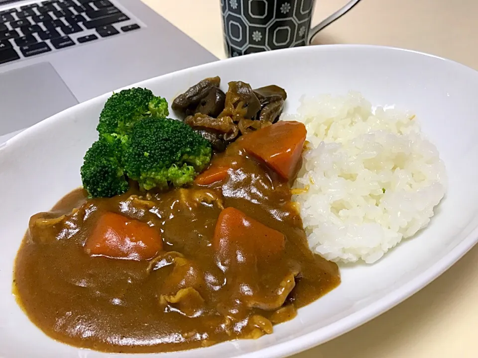 カレーに七つ野菜の福神漬け|lalapoさん