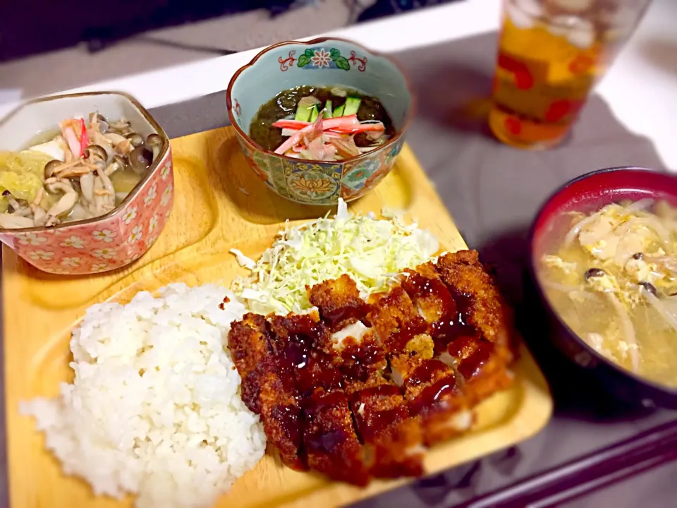 Snapdishの料理写真:チキンカツプレートで夕ご飯|maipuさん