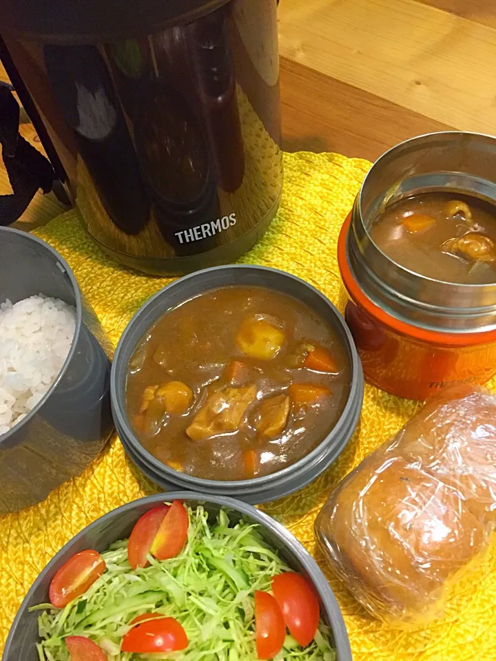 Snapdishの料理写真:ふたり#

ごはん
カレー
サラダ
ミニ食パン|ひななぎさん