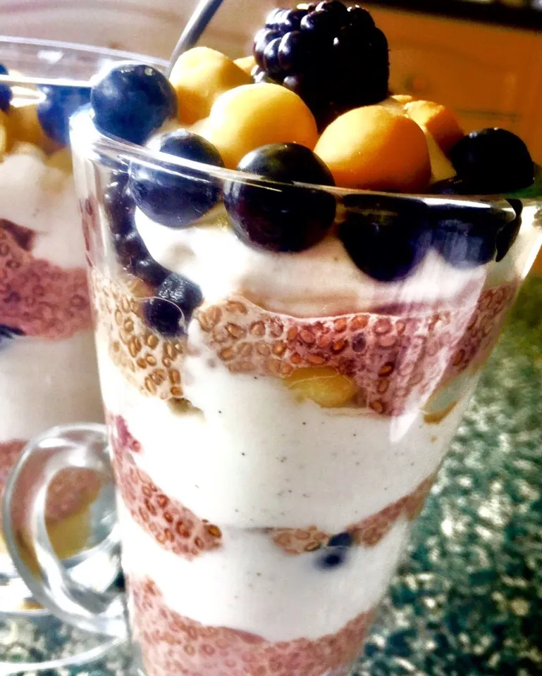 Chia Pudding with Macadamia nuts and berries|Jeff The Chefさん