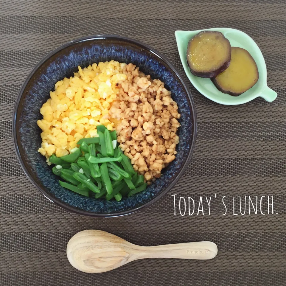 三食そぼろ丼|fleur ❁︎⑅*さん