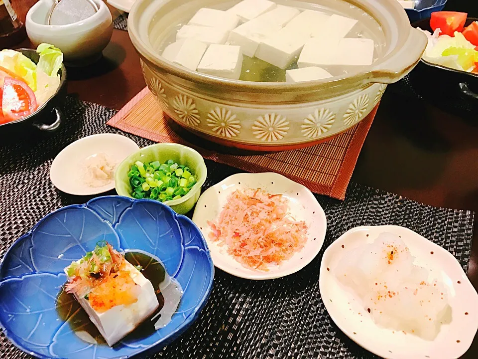 薬味いろいろ 湯豆腐|Jun  Sakamotoさん