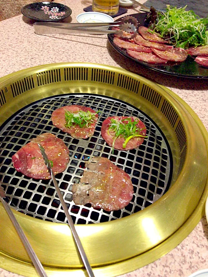 #焼肉 #カルビ #牛タン|𝕜𝕪𝟙𝟘𝟚𝟘𝟙𝟠さん