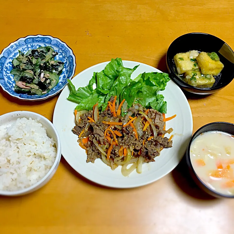 粕汁
高野豆腐の揚げ豆腐風
キュウリ、ワカメとツナの甘酢和え
プルコギ|えりこさん