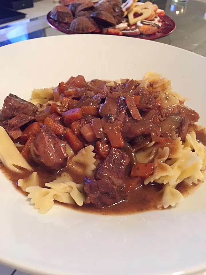 Beef Bourignon Hovězí po burgunsku #hovězí #beef #goulash #guláš #formylove|LucieFoodさん