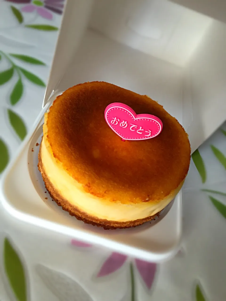 誕生日に❤️チーズケーキ🧀|かおりさん