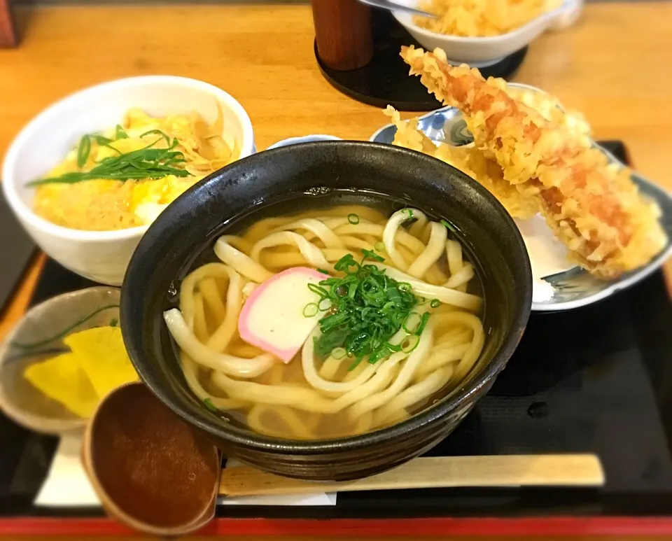 麺好きランチは粉浜の麺屋” 爽月 ”の
「日替り定食(鶏天、竹輪天、ミニ玉丼付)”|muutさん