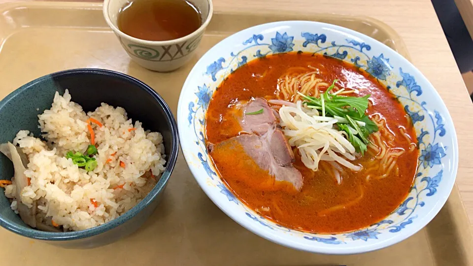 【社食】鶏パイタン麺レッド|あつしさん