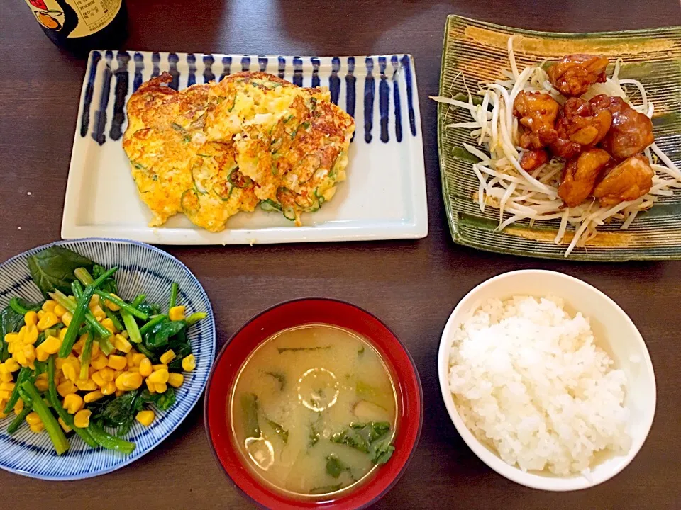 ほうれん草とコーンの炒め物  
山芋焼き  
鶏肉の甘辛炒め  
椎茸と春菊の味噌汁|NAKATAさん