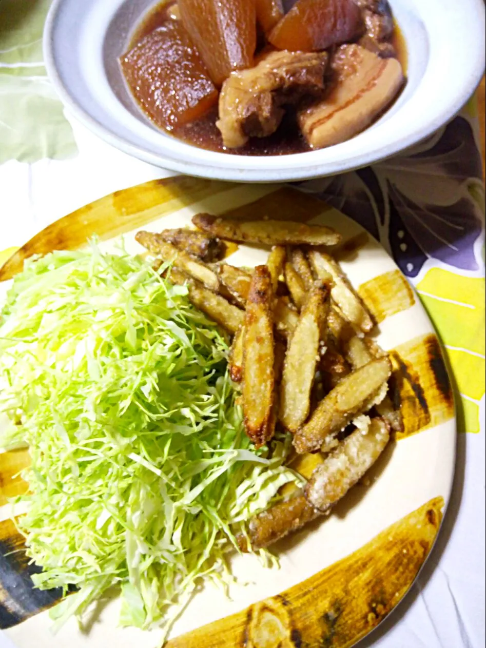 ゴボウの唐揚げ＆豚の角煮(♡´艸`)|さくたえさん