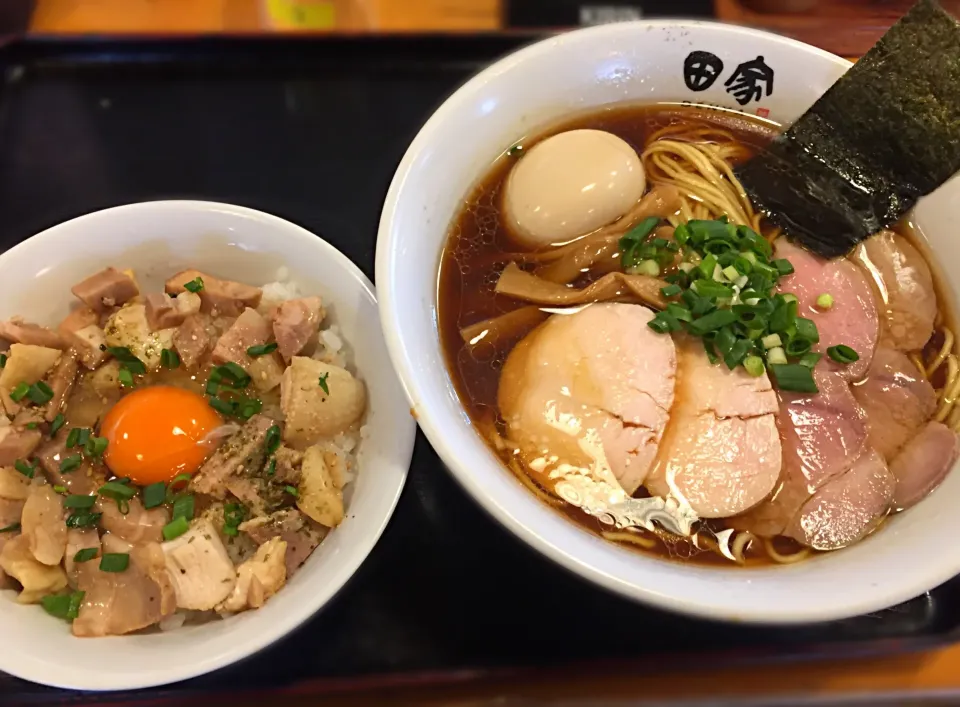 特製中華そば（はつかり醤油）卵かけミニ焼豚丼|toshi,I🍴さん