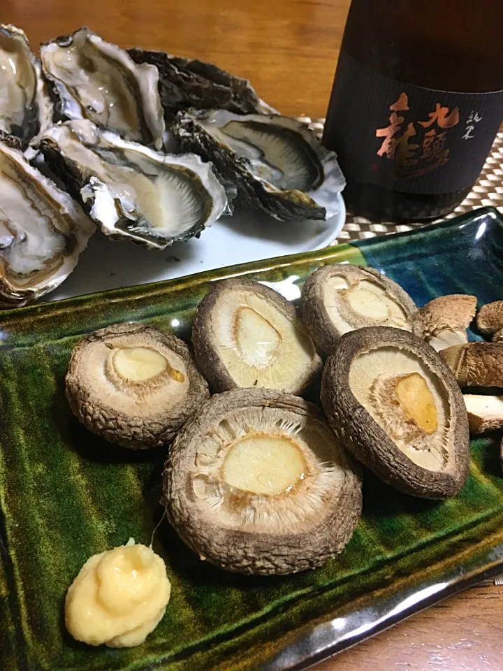 サロマ湖産牡蠣
当別産肉厚原木しいたけ
味付けなどいりません！
美味しすぎ✨|Miekoさん