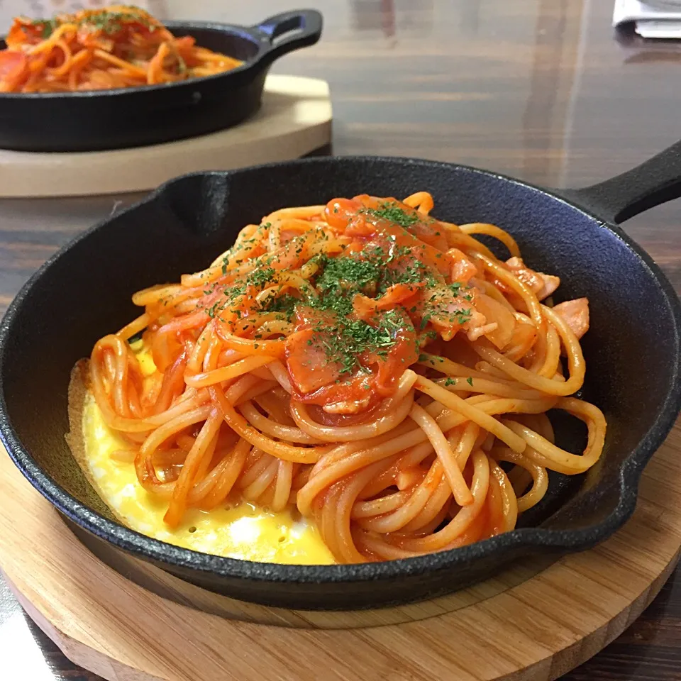 Snapdishの料理写真:#スキレット de鉄板ナポリタン😋😋😋|いしくん。（たまご王子🥚🐣🐥🐔）さん