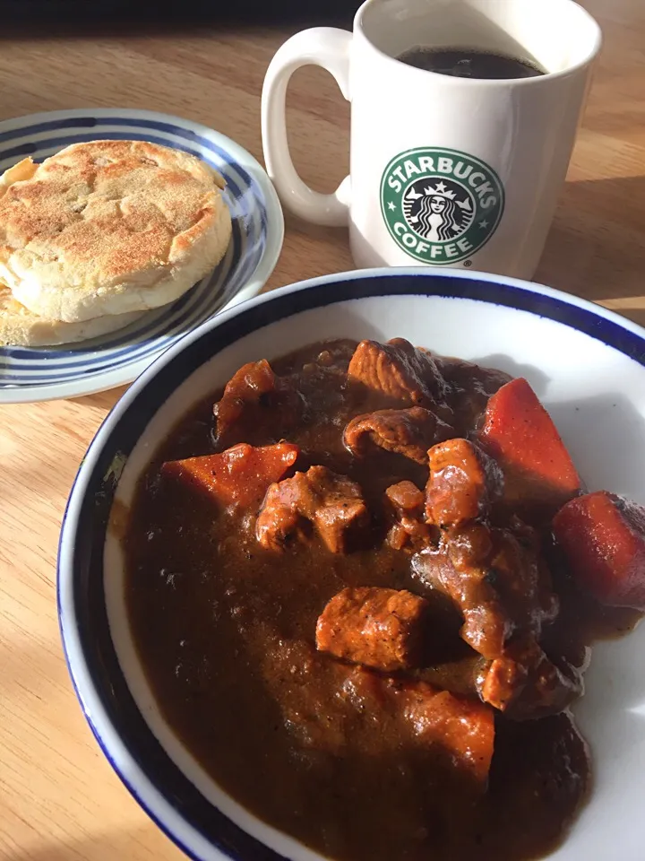 イングリッシュマフィンと朝カレー|ラックさん