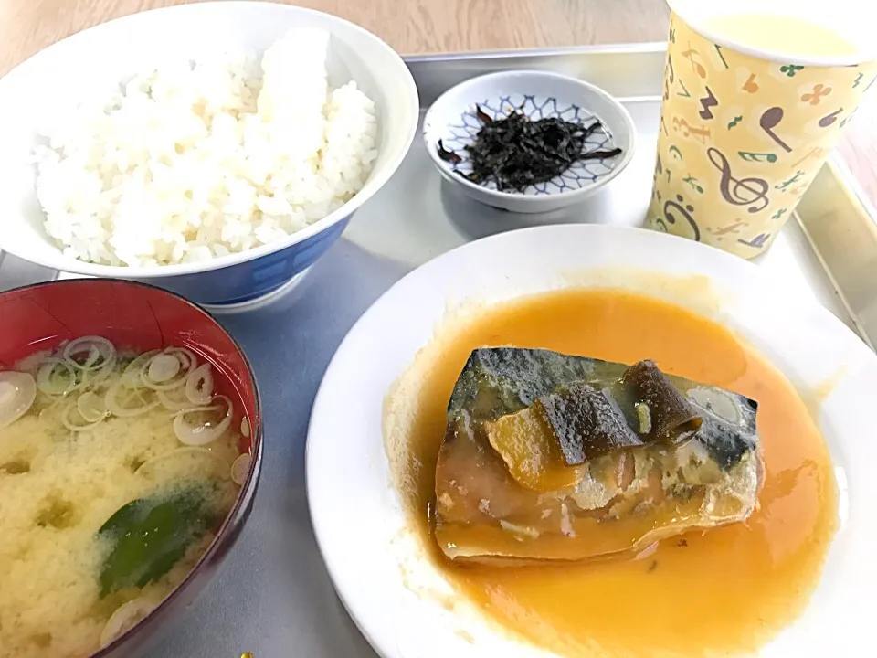 【競輪場メシ】伊東温泉競輪場のサバ味噌定食|あつしさん