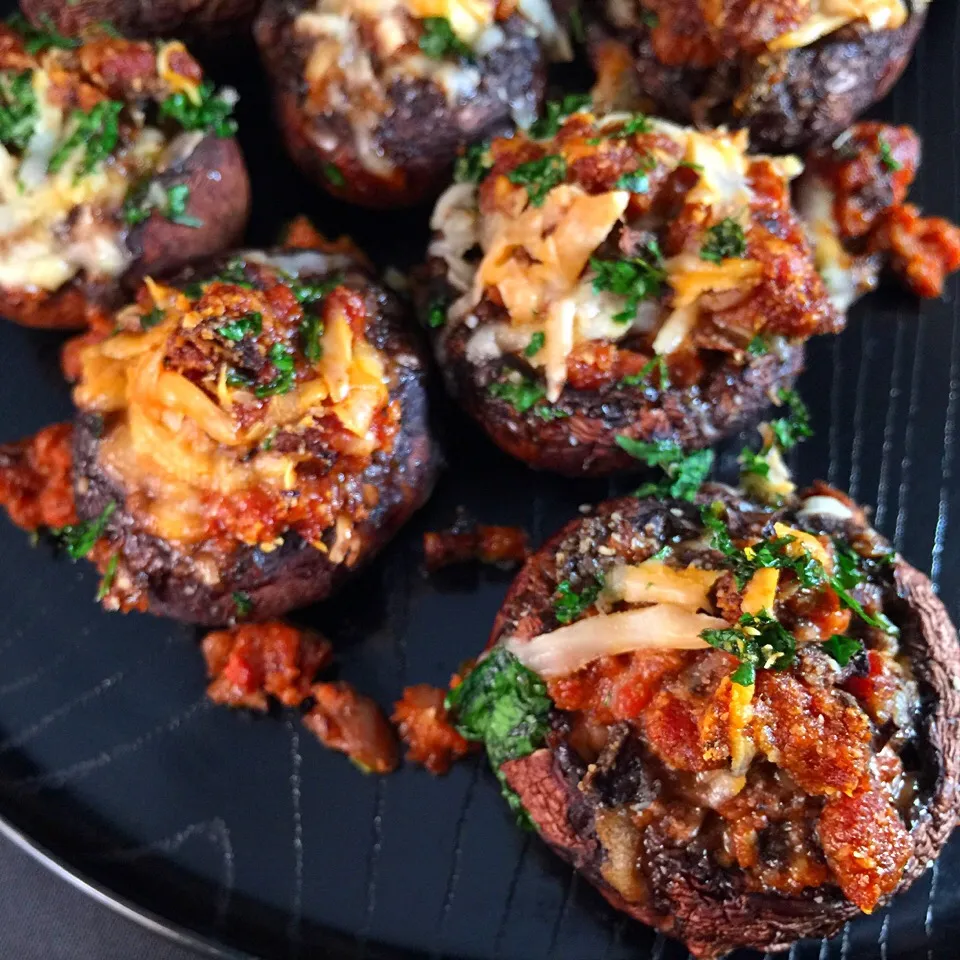 Chorizo Stuffed Mushrooms|mamaeriさん