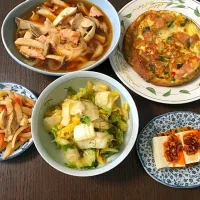 Snapdishの料理写真:1月15日ジム後 野菜入りオムレツ サーモンとエリンギの南蛮漬け 等|やすこさん