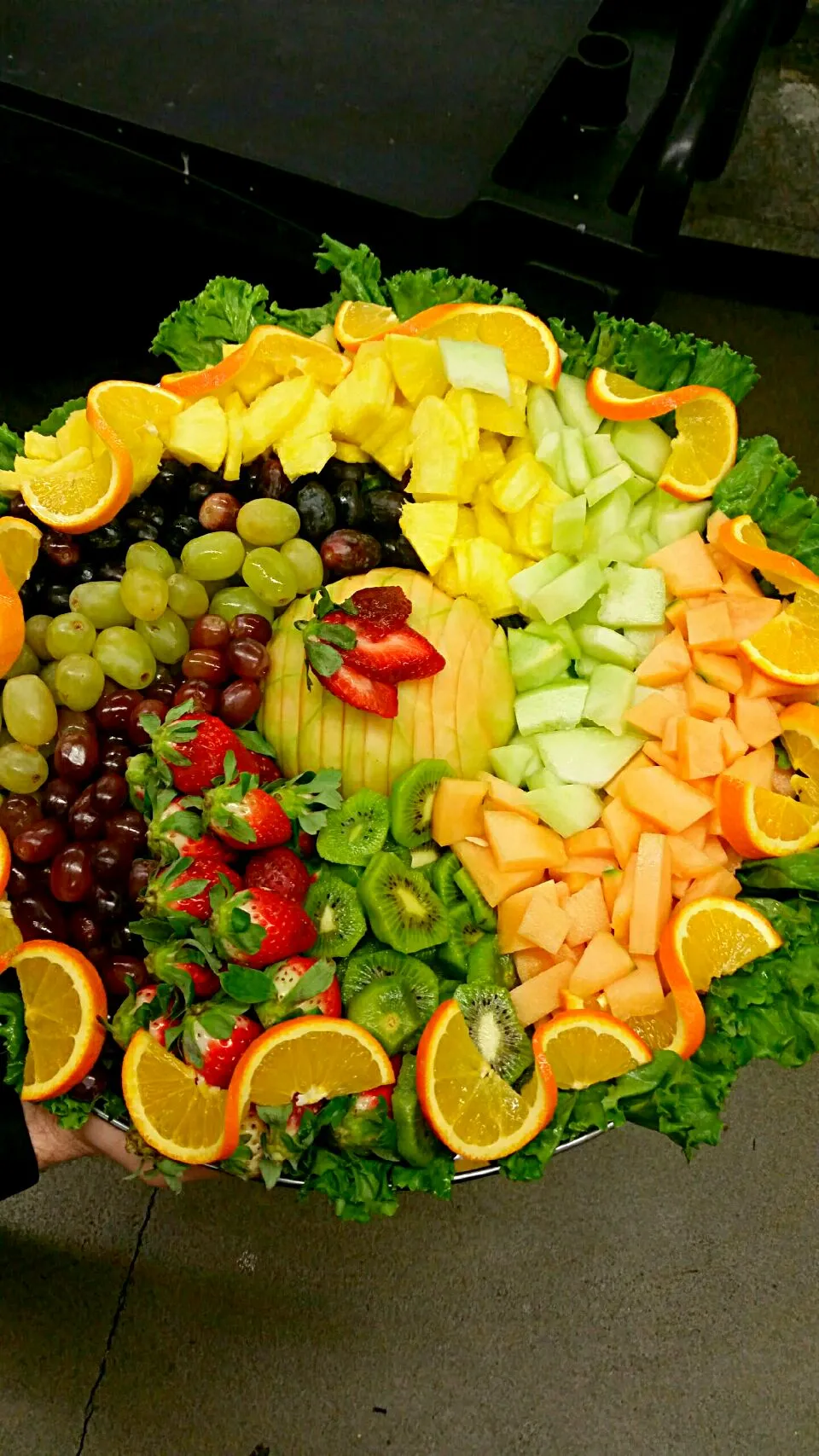 Fresh fruit tray..|Kenneth Flathersさん