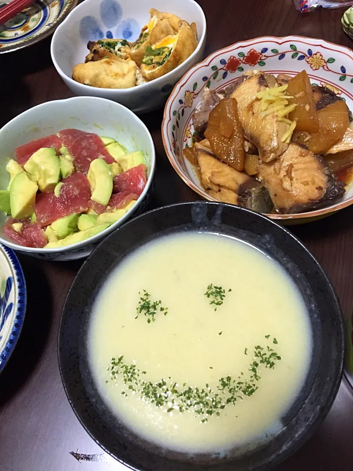 1月15日晩ご飯。鰤大根、たまごの袋煮、マグロとアボカドの洋風和え、ジャガイモのポタージュ。|あやさん