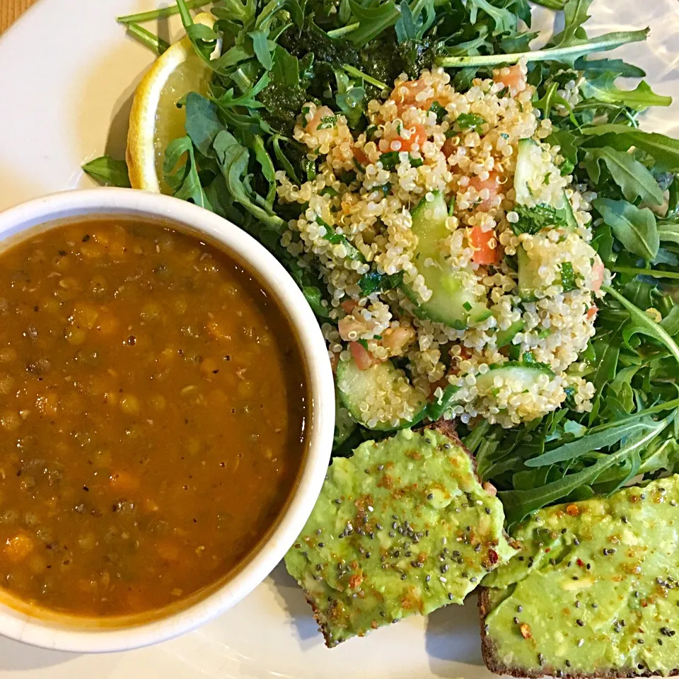 Snapdishの料理写真:Le Pain Quotidien - Baker's lunch with lentil soup, avocado toast on gluten free break and quinoa taboulé|Marinaさん