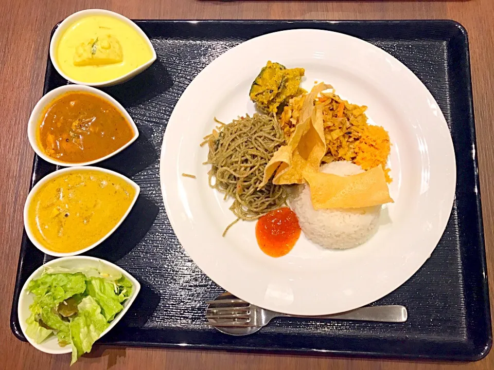 Snapdishの料理写真:1月10日 KANDY@日本橋／ロイヤル オールスターズカレー 1,900円【No.70/1,000】|かれぇ☆はんたぁさん