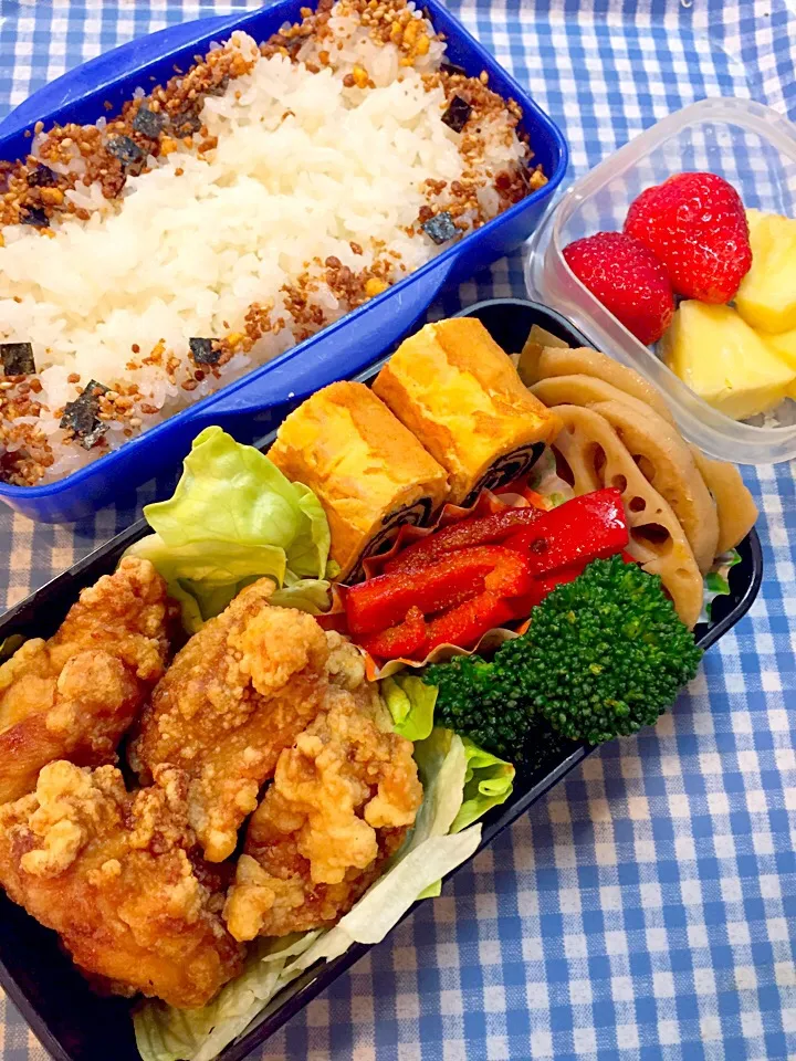 Snapdishの料理写真:唐揚げ弁当☆1/16|yu-co☆さん