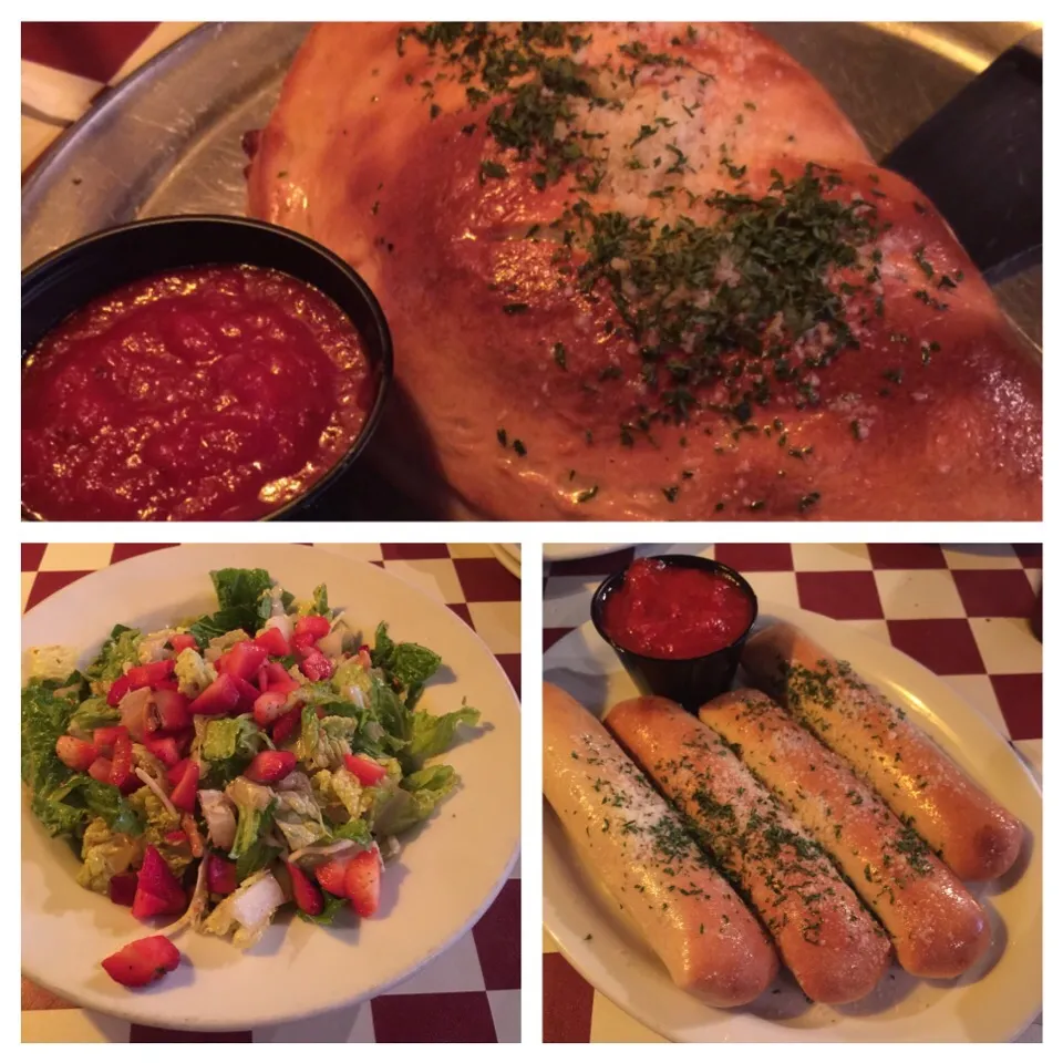 Old Town Calzone, Strawberry Walnut Salad, Olde Town Stuffers Breadsticks|Richard Thompsonさん