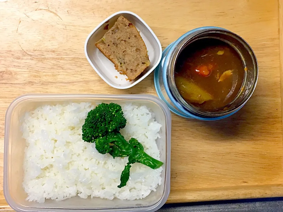 チキンカレー&バナナケーキ 弁当|弁当 備忘録さん