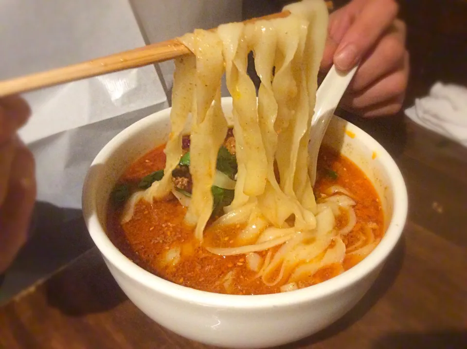 Snapdishの料理写真:茅場町 刀削麺 酒家  マーラー刀削麺|Takeshi  Nagakiさん