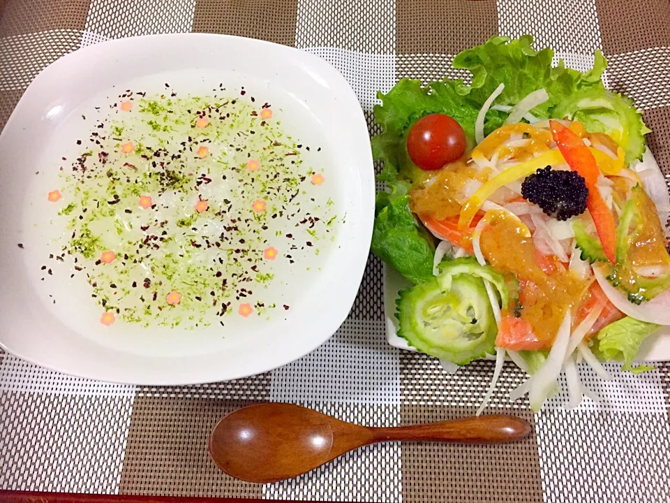 Snapdishの料理写真:🌸塩のり& しその香の
    お花チップ入り粥🌸|Kii mamaさん