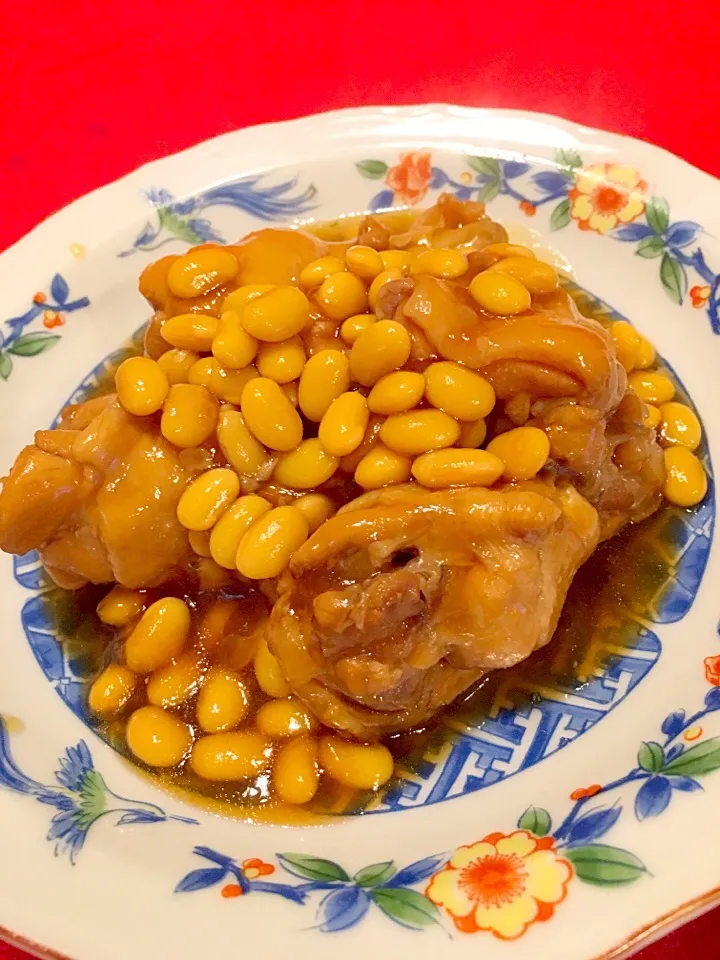 こずえ⑅◡̈*ちゃんの 鶏手羽元と大豆のとろとろ煮♡🎶🎉🎉🎉|まるまさん