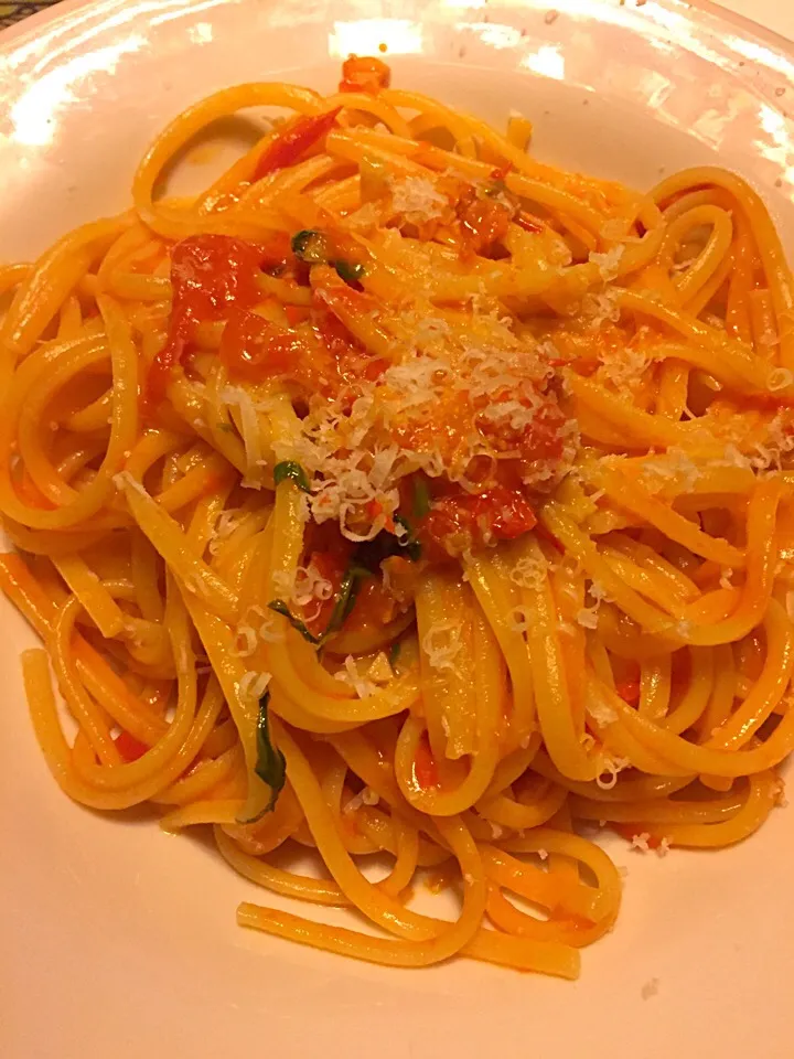 Cherry tomatoes linguine|Chris Shannonさん