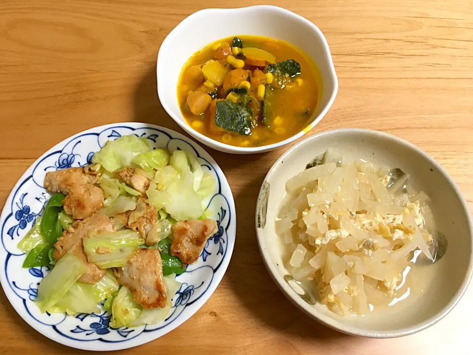 Snapdishの料理写真:鶏胸肉の塩麹炒め⭐️大根のさっと煮⭐️南瓜スープ|ほなさん