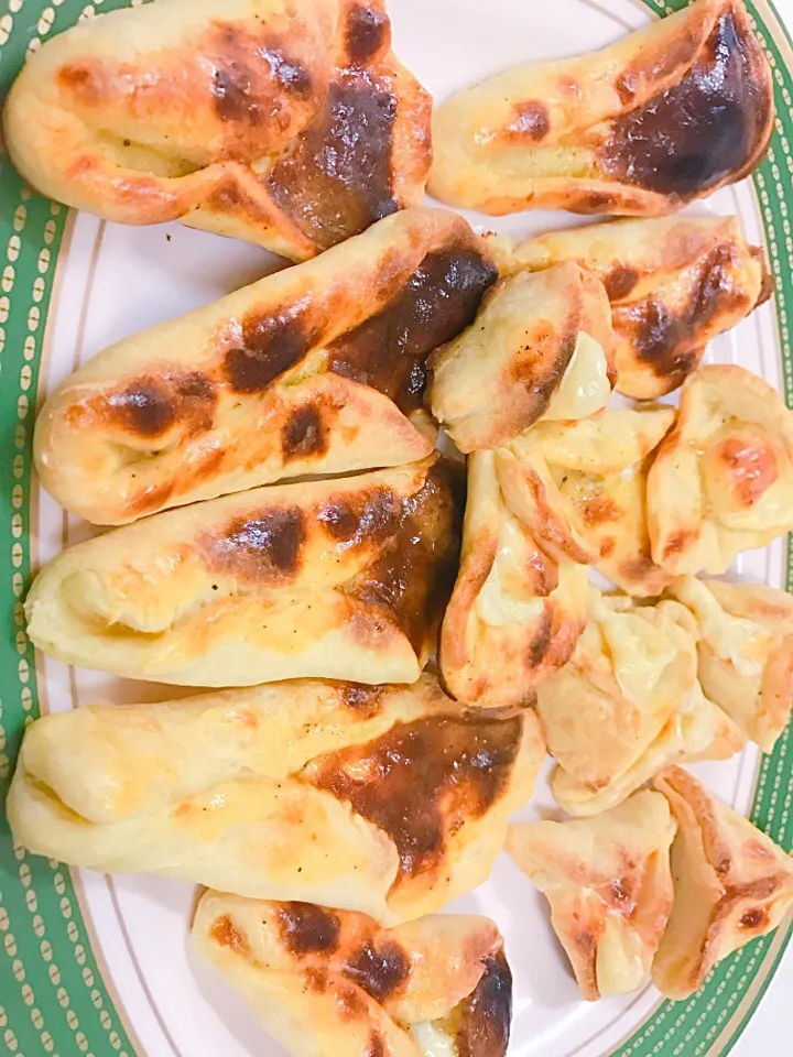 #lulu_recipe 👩🏻‍🍳✨ I burned it by putting on the top a lot of egg.. so these are eggs and cheese pastries.|ルウチさん