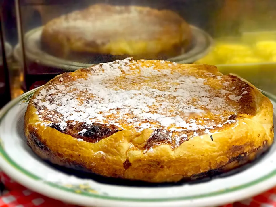 Sweet rice pie #pie #sweetrice #pastry #baked #foodporn #desert #eat #portugal #restaurant #mirandela|Miguel Monteiroさん