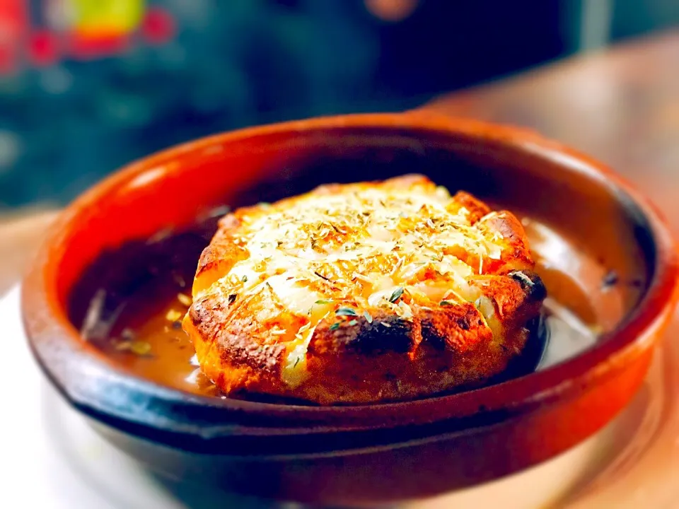 Queijo Assado no forno com mel 
Goat Oven cheese in Portuguese honey #cheese #honey #foodporn # tapas #portuguesefood #portugal #instafood|Miguel Monteiroさん