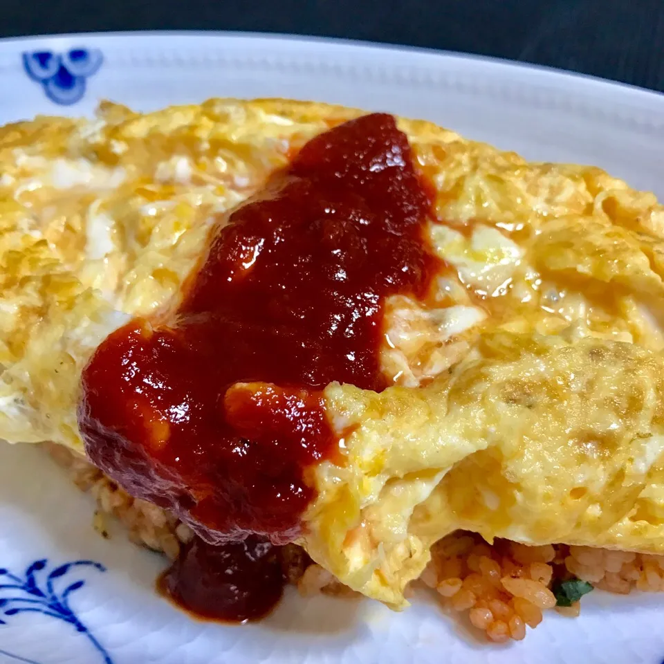 次男くんは朝からふわトロオムライスを食して出勤です😊|こぶたちゃんさん