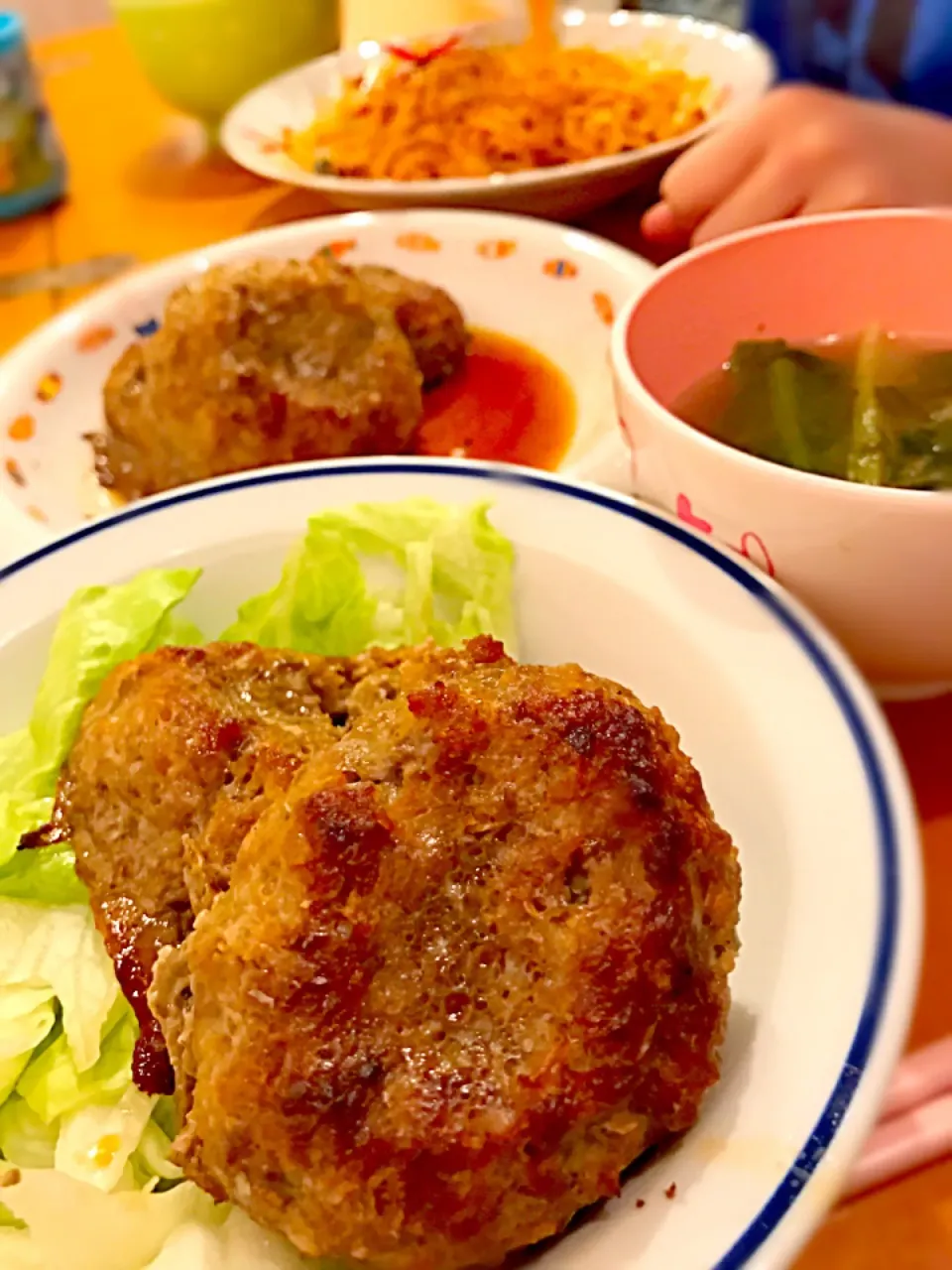 ハンバーグ丼  汁なし担担麺  小松菜とブロッコリーのスープ|ch＊K*∀o(^^*)♪さん