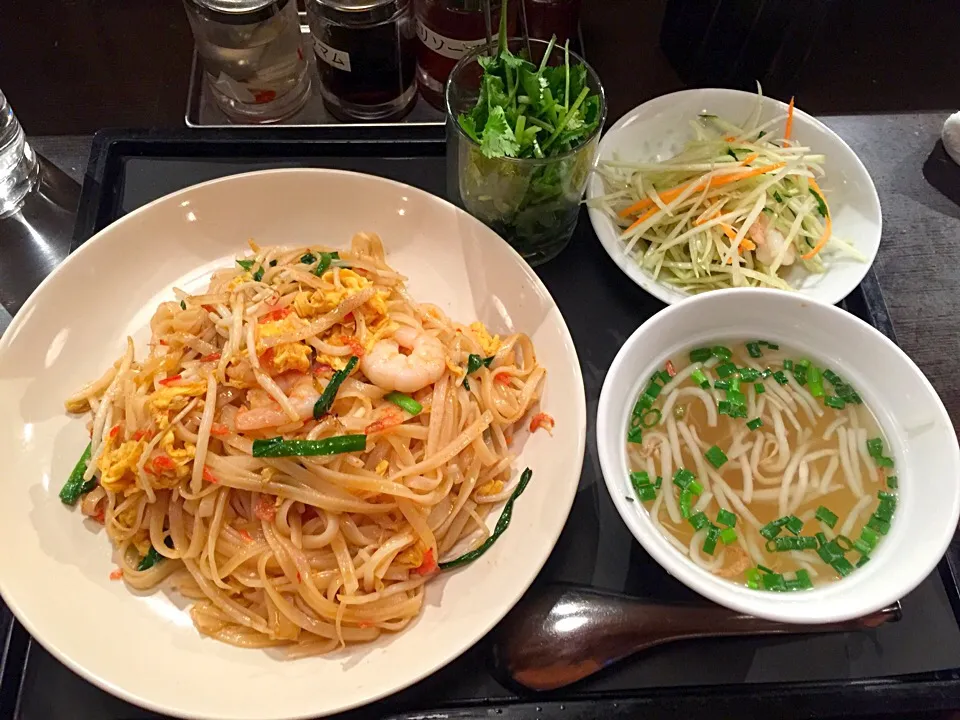 Pad thai|yeni kartikasariさん